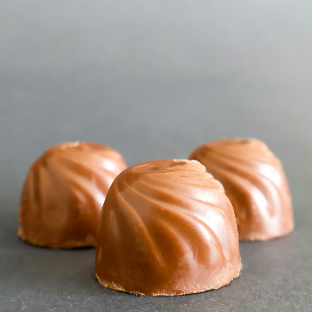 Standalone Vibrating Table With Grille and Container 14